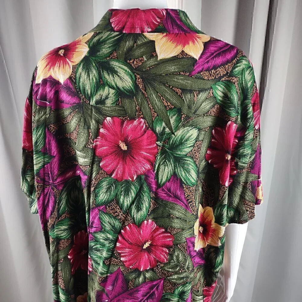 Bentley Women's Green, Pink Floral, Hawaiian 2 Pc Blouse & Skirt Suit Size 22W